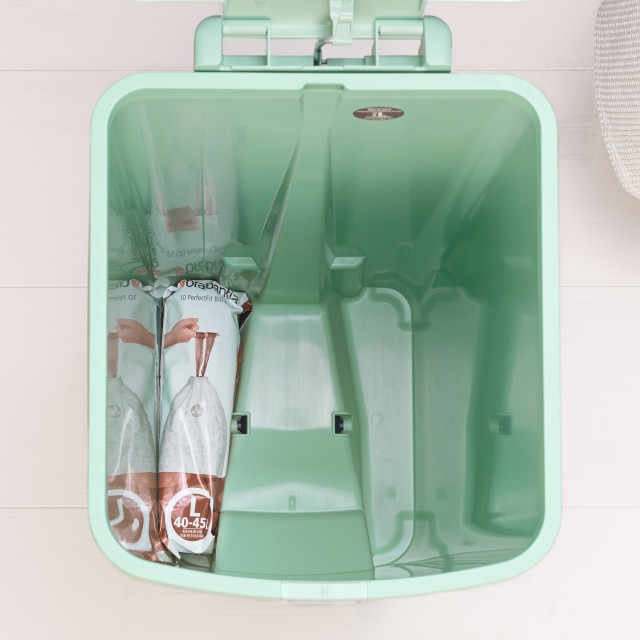 Brabantia StepUp Pedal Bin, 40L - Jade Green interior