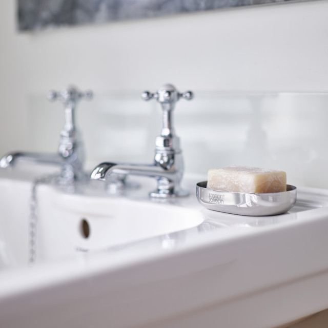 Joseph Joseph EasyStore Luxe Quick Drain Soap Dish on sink