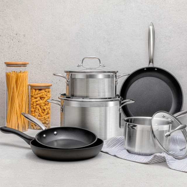 Sagenwolf Silver Series Stainless Steel Saucepan with Glass Lid, 16cm with other pots and pans