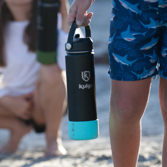 Kulgo Flask Boot - Aqua on the flask