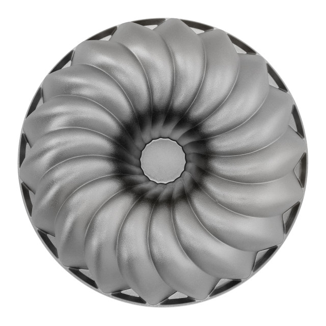 MasterClass Non-Stick Cast Aluminium Decorative Cake Tin, Swirl angle
