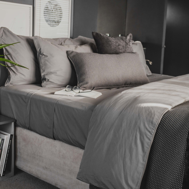 Thread Office Charcoal Percale Weave Flat Sheet, 400 Thread Count in a bedroom