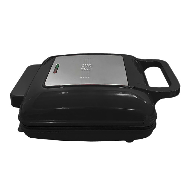 Swan Retro Belgian Waffle Maker - Black angle