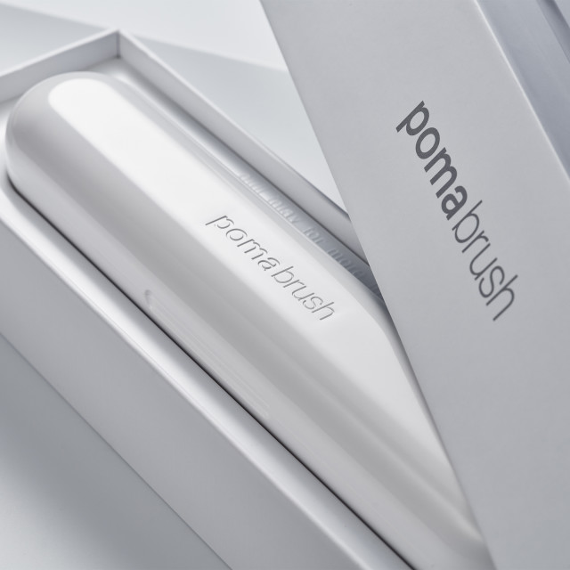 PomaDent PomaBrush Electric Toothbrush Set - White in a box