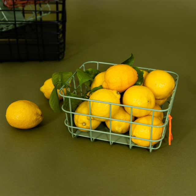 Popstrukt Waffle Basket Medium - Soft Sage with lemons