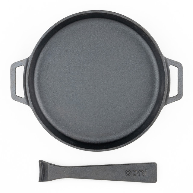 Ooni Cast Iron Skillet Pan with Stainless Steel Trivet Base angle