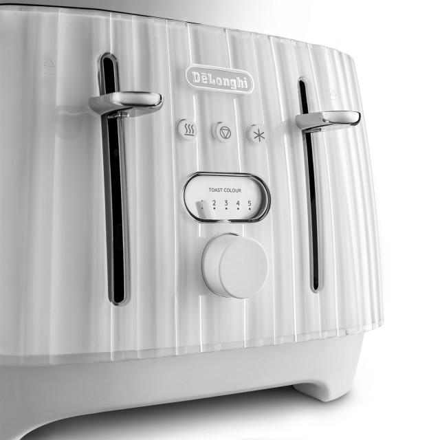 DeLonghi Ballerina 4-Slice Toaster, 1800W - Opaline White detail