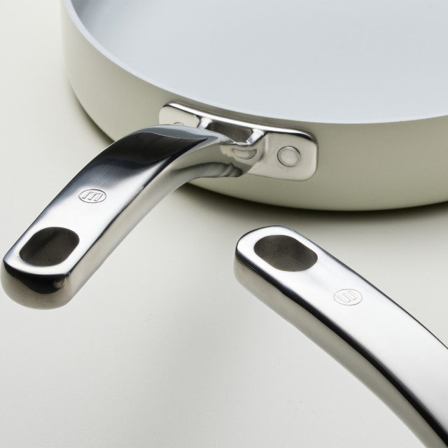 Wolstead Mineral Non-Stick Cookware, Set of 4 - Ivory detail