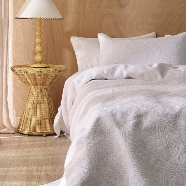 Linen House White Manon  Coverlet Quilt Set - Single/Three Quarter