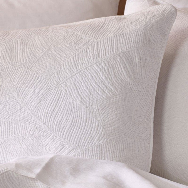 Linen House White Manon  Coverlet Quilt Set - Single/Three Quarter