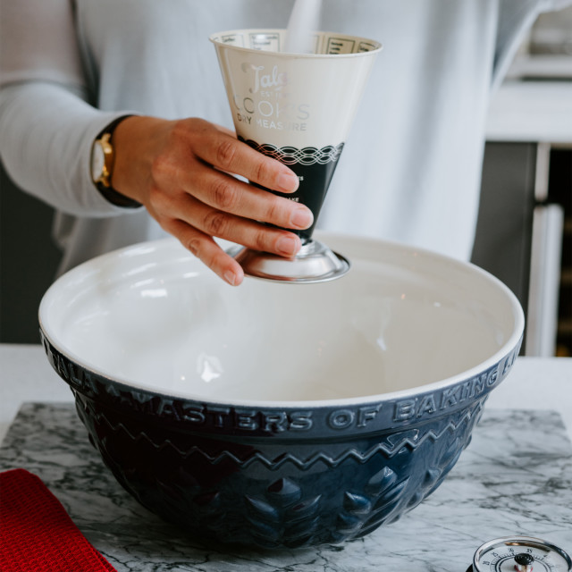Tala Indigo and Ivory Stoneware Mixing Bowl, 5.5L on the table