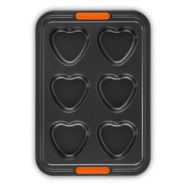 Le Creuset Non-Stick Heart Muffin Tray, 6 Cup
