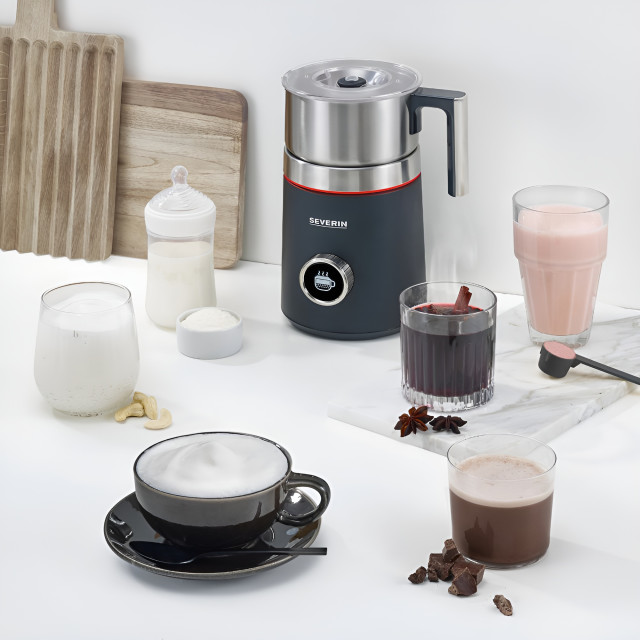 Severin Induction Milk Frother Spuma 700 Plus with mugs and glasses of different kinds of milk favouring