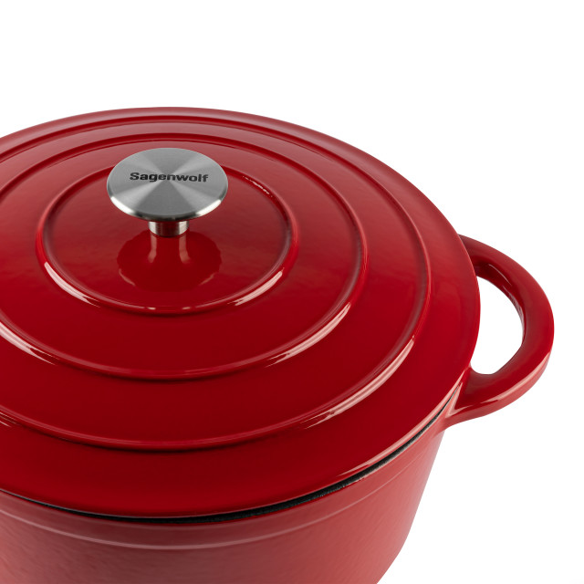 Sagenwolf Enamelled Cast Iron Casserole Pot, 28cm - Gloss Red detail