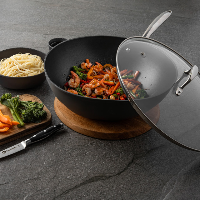 Sagenwolf Titanium Series Non-Stick Wok with Lid, 32cm - Black with prawns on the table