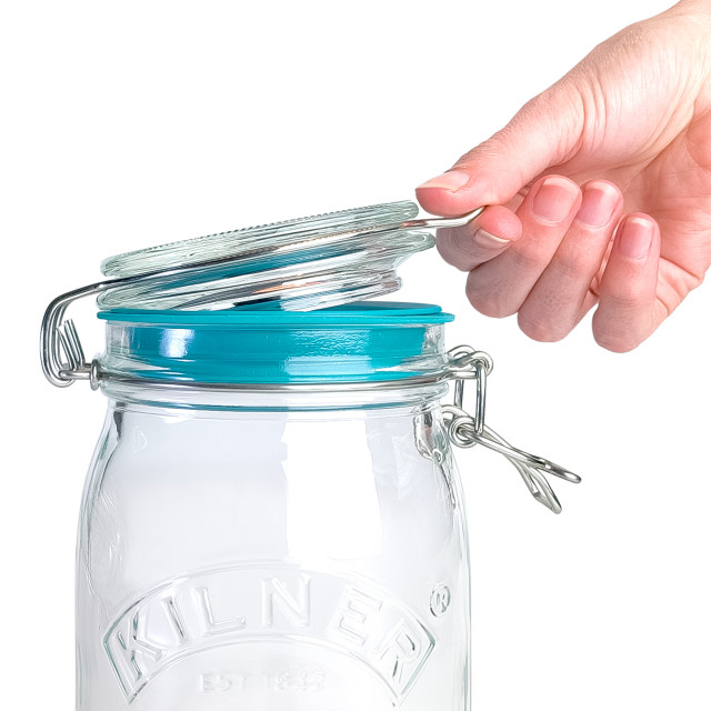 Airtender Vacuum Lid and Pump Set for Clip Top Jar being closed