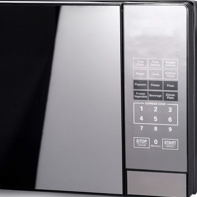 Russell Hobbs Electronic Black Mirror Microwave, 20L detail