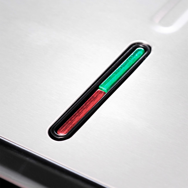 Russell Hobbs 4-Slice Sandwich Maker detail