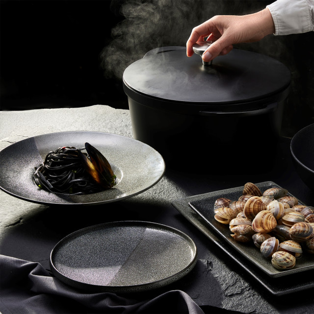 Maxwell & Williams Umi Risotto Bowls, Set of 2 with seafood