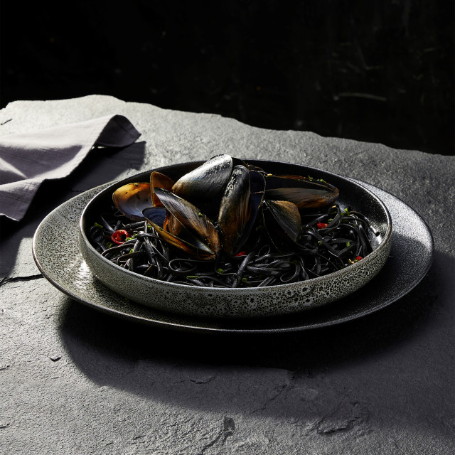 Maxwell & Williams Umi Round Platter, 36cm on the table