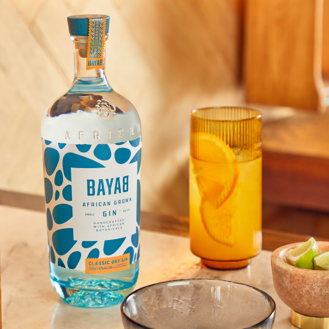Bayab African Gin Classic Gin, 750ml with cocktail