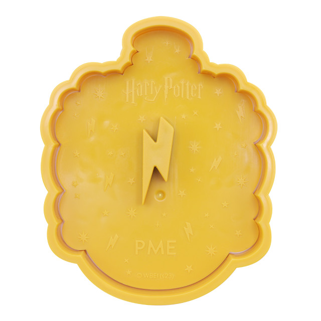 PME Harry Potter Crest Cookie Cutter & Embosser - Hufflepuff Crest angle