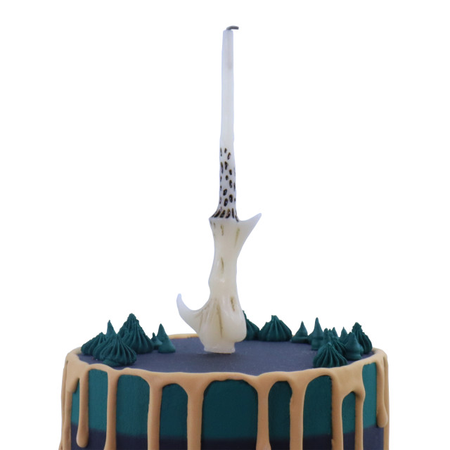 PME Harry Potter Sparking Wand Candles, Set of 5 detail on the cake