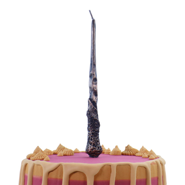 PME Harry Potter Character Wand Candle - Ron detail on the cake
