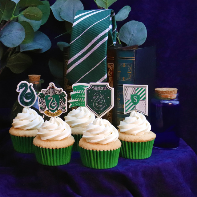 PME Harry Potter Houses Cake Toppers, Pack of 15 - Slytherin on the table