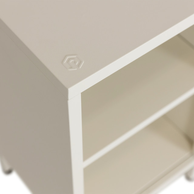 Popstrukt Wafer Side Table - Soft White Sand detail