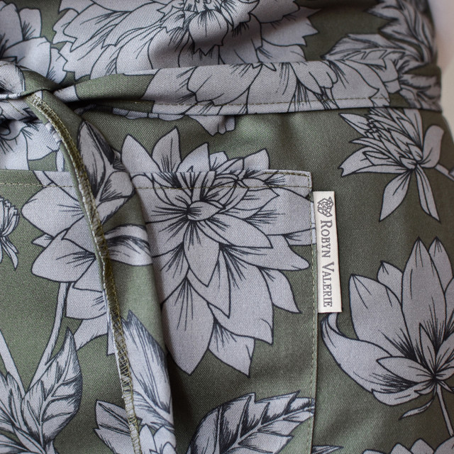 DSA Robyn Valerie Dahlia Full Bib Apron - Amazon detail