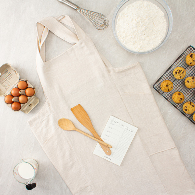Me Thyme Cross-Over Apron - Oatmeal