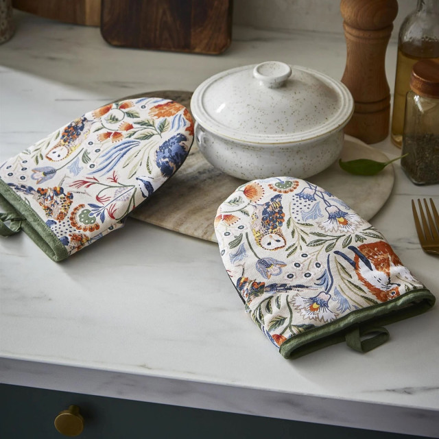 Ulster Weavers Blackthorn Micro Mitts, Set of 2 on the kitchen counter