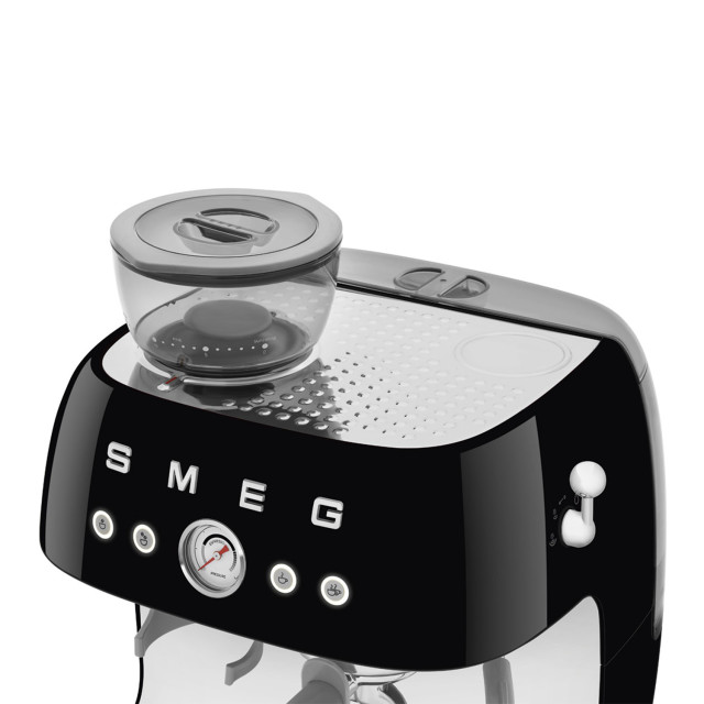 Smeg Retro Manual Espresso Coffee Machine with Grinder - Black detail