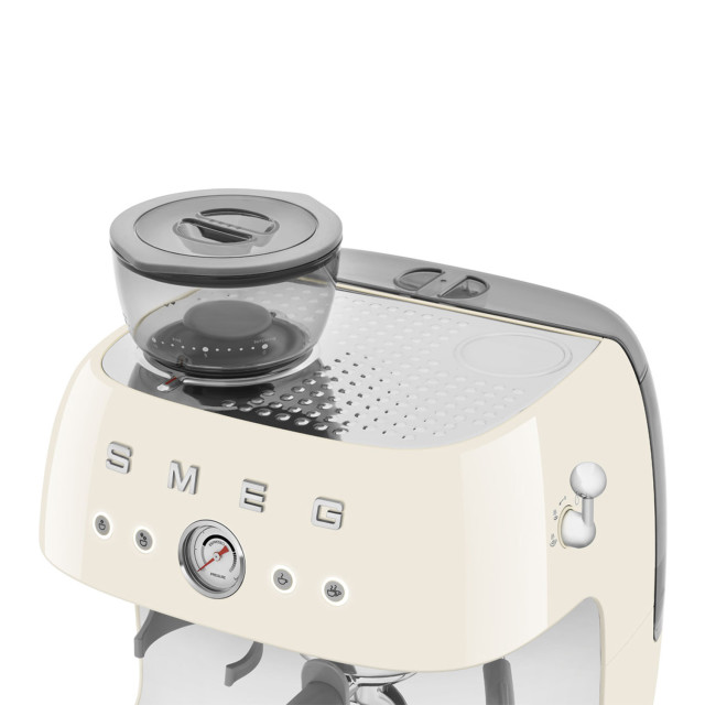 Smeg Retro Manual Espresso Coffee Machine with Grinder - Cream detail
