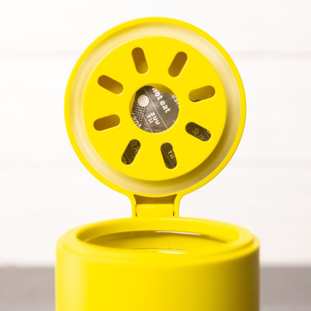 Zuutii Spice Container and Shaker, 300ml - Light Lemon detail