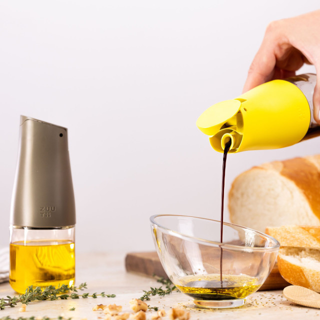 Zuutii Mini Oil Dispenser, 170ml - Light Lemon on the table