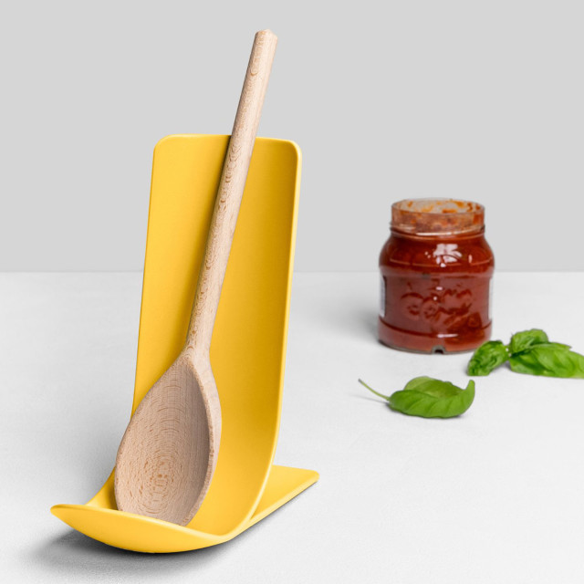 Blim Plus Stand Ladle Rest - Desert Medium with a wooden spoon
