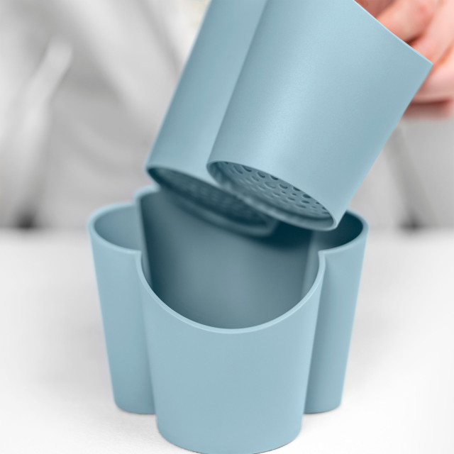 Blim Plus Gocciolo Cutlery Drainer - Ocean Light on the kitchen counter