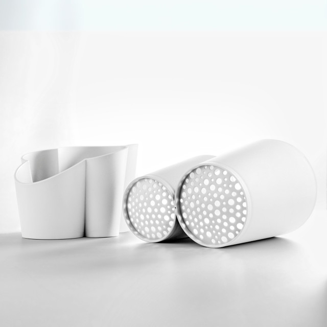 Blim Plus Gocciolo Cutlery Drainer - Arctic White on the kitchen counter