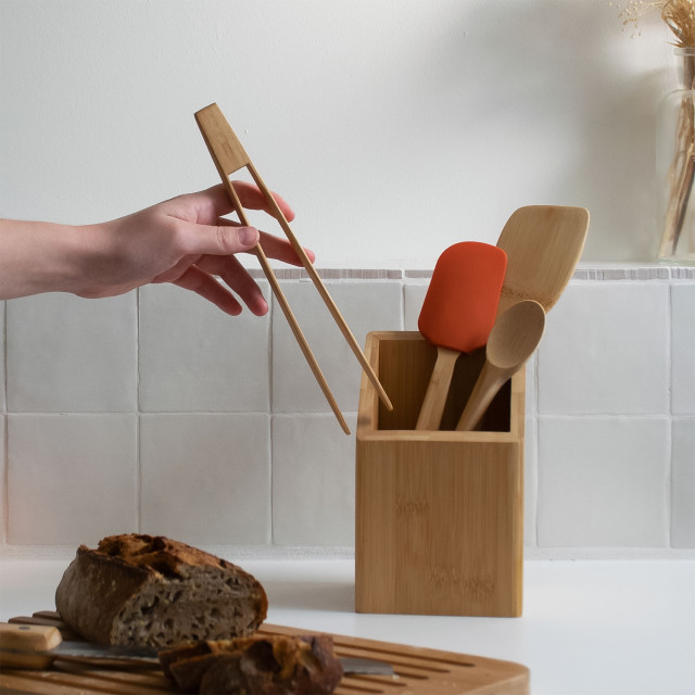 Pebbly Non-Magnetic Toast Tongs - Brown showing scale in hand