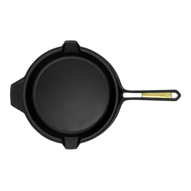 Victoria Signature Soft Seasoned Skillet - 30cm angle