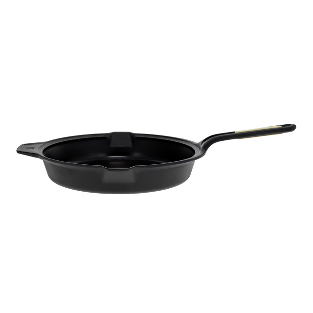 Victoria Signature Soft Seasoned Skillet - 30cm angle