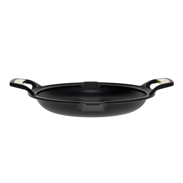 Victoria Signature Soft Seasoned Finish Double Handle Skillet, 33cm angle