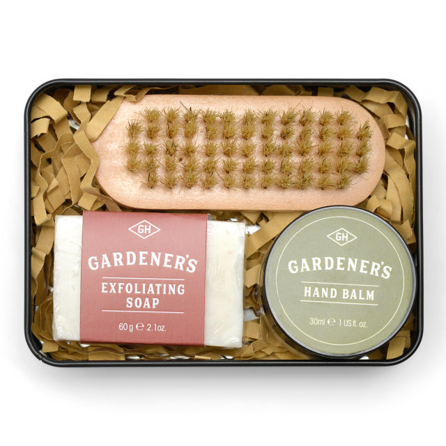 Gentlemens Hardware Gardener's Hand Care Kit angle