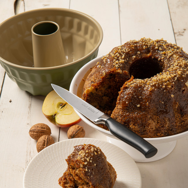 Guardini B-Nat Bundt Mould, 23cm Lifestyle image