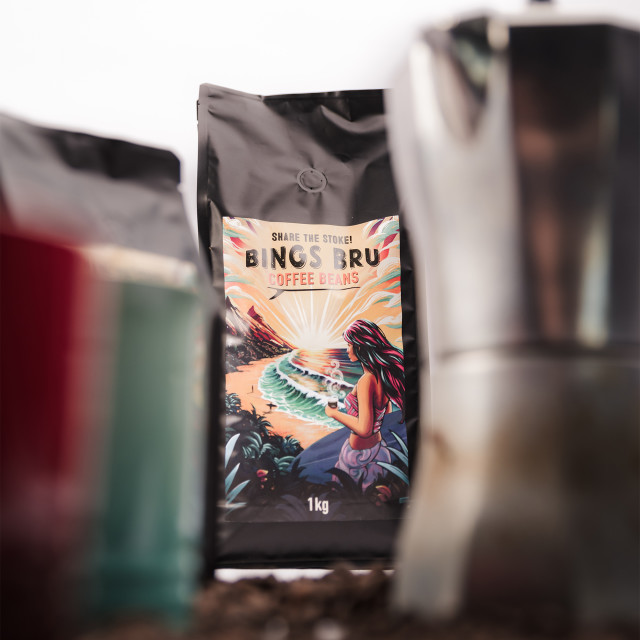 Bings Bru Blend Coffee Beans - 1kg with moka pot