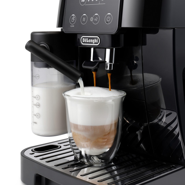 DeLonghi Magnifica Start with Milk Bean-to-Cup Coffee Machine detail