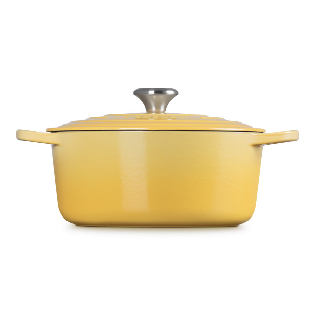 Le Creuset Chamomile Signature 5.3 Litre Round Cocotte, 26cm angle