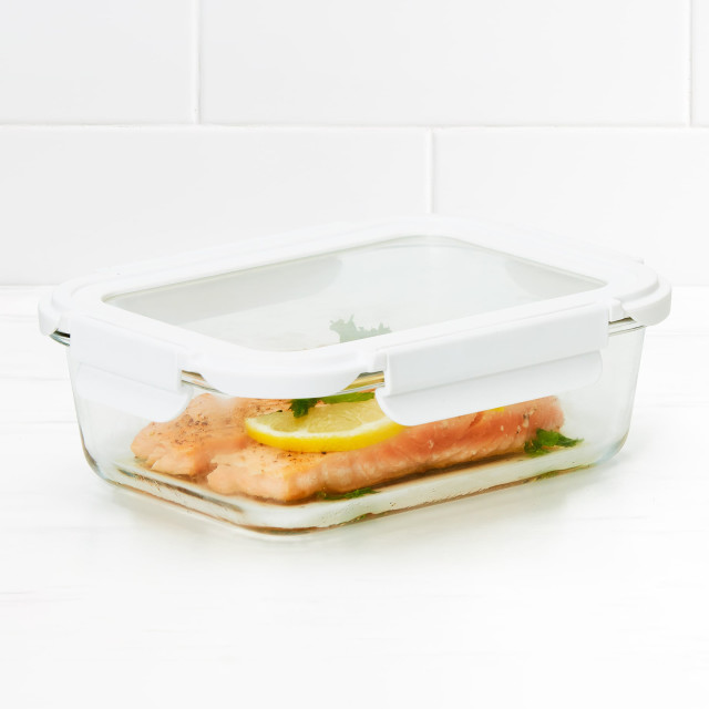 Kitchen Pro VersaLock Rectangular Glass Container - 1L with salmon